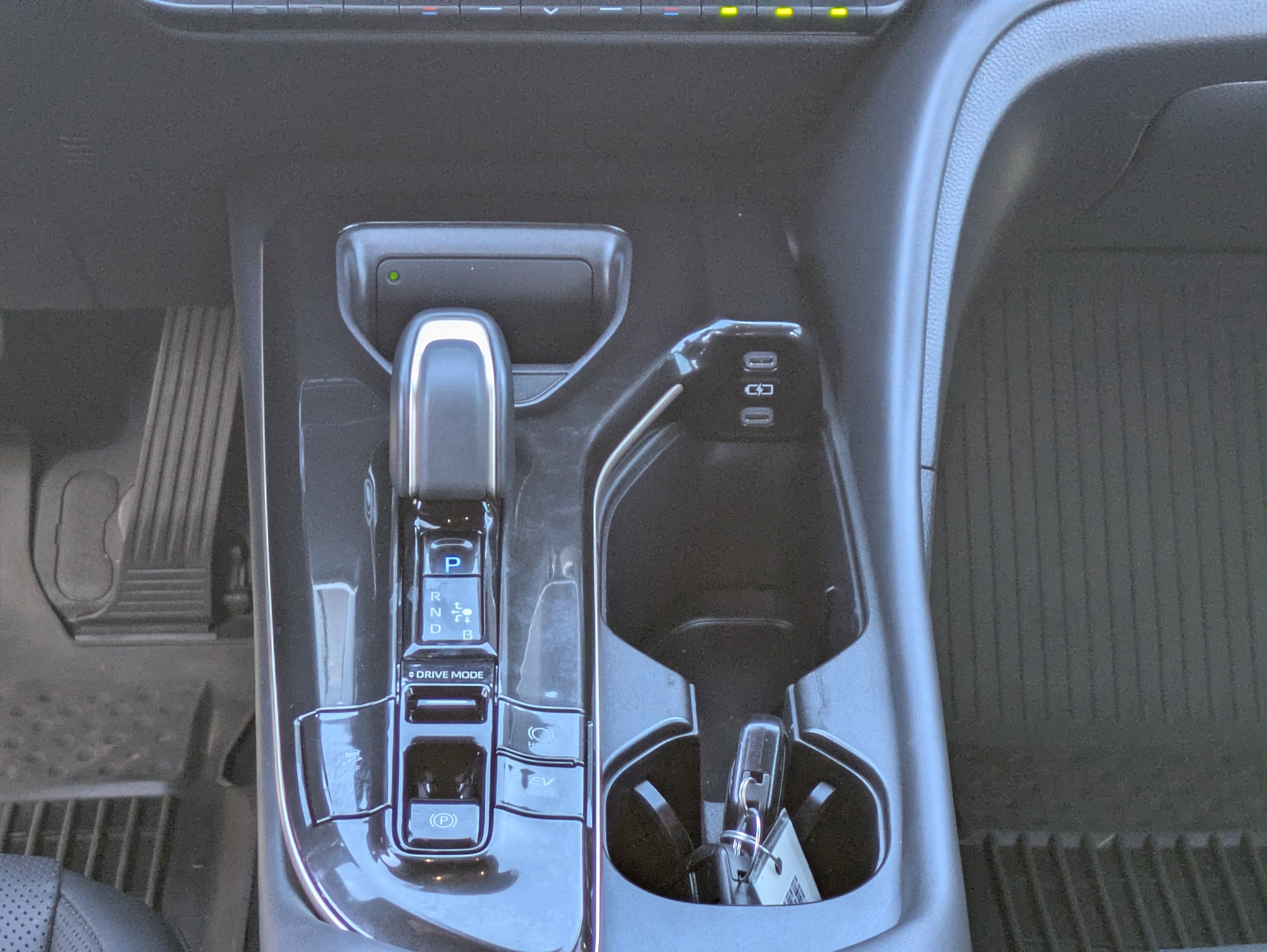 Used 2024 Toyota Crown XLE image 19