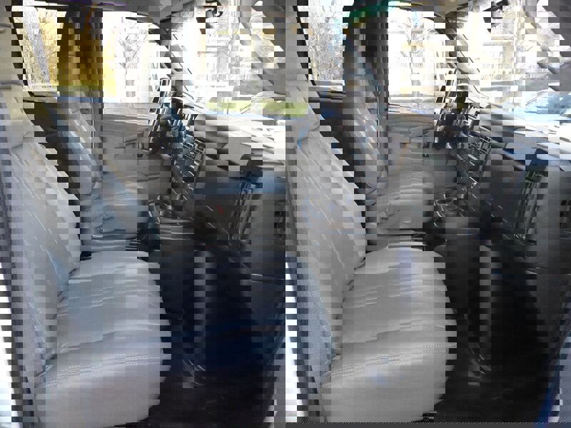 Used 2017 Chevrolet Express 2500 LS image 20