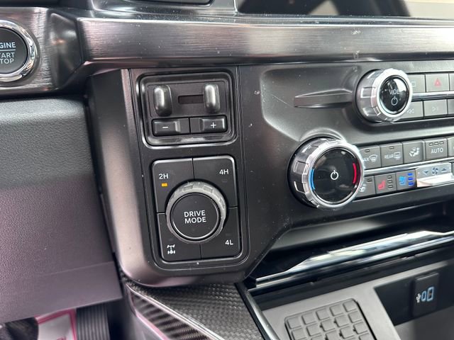 New 2026 Ford F250 Lariat w/ Black Appearance Package AWD/4WD image 16