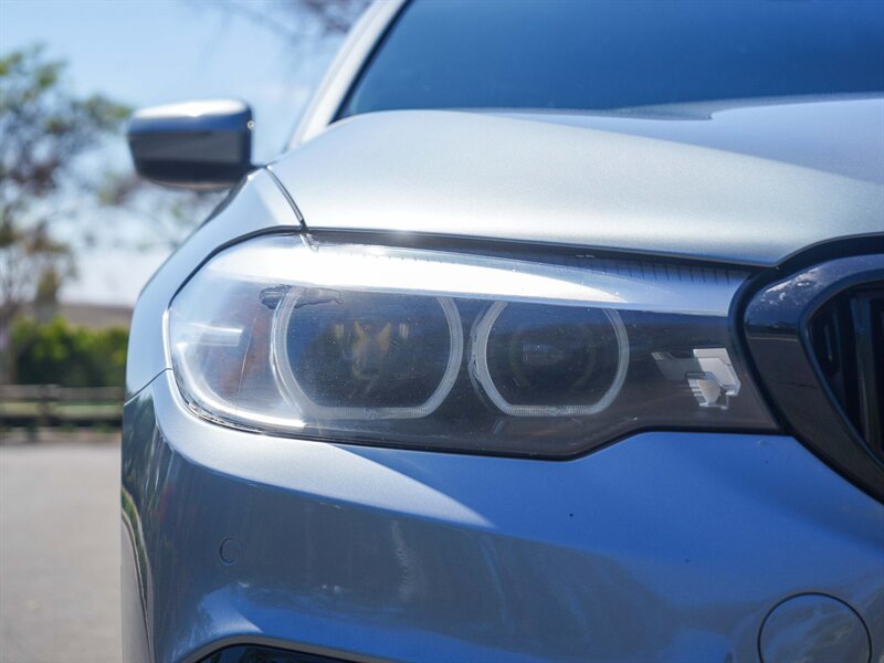 Used 2019 BMW 530e w/ M Sport Package RWD image 10