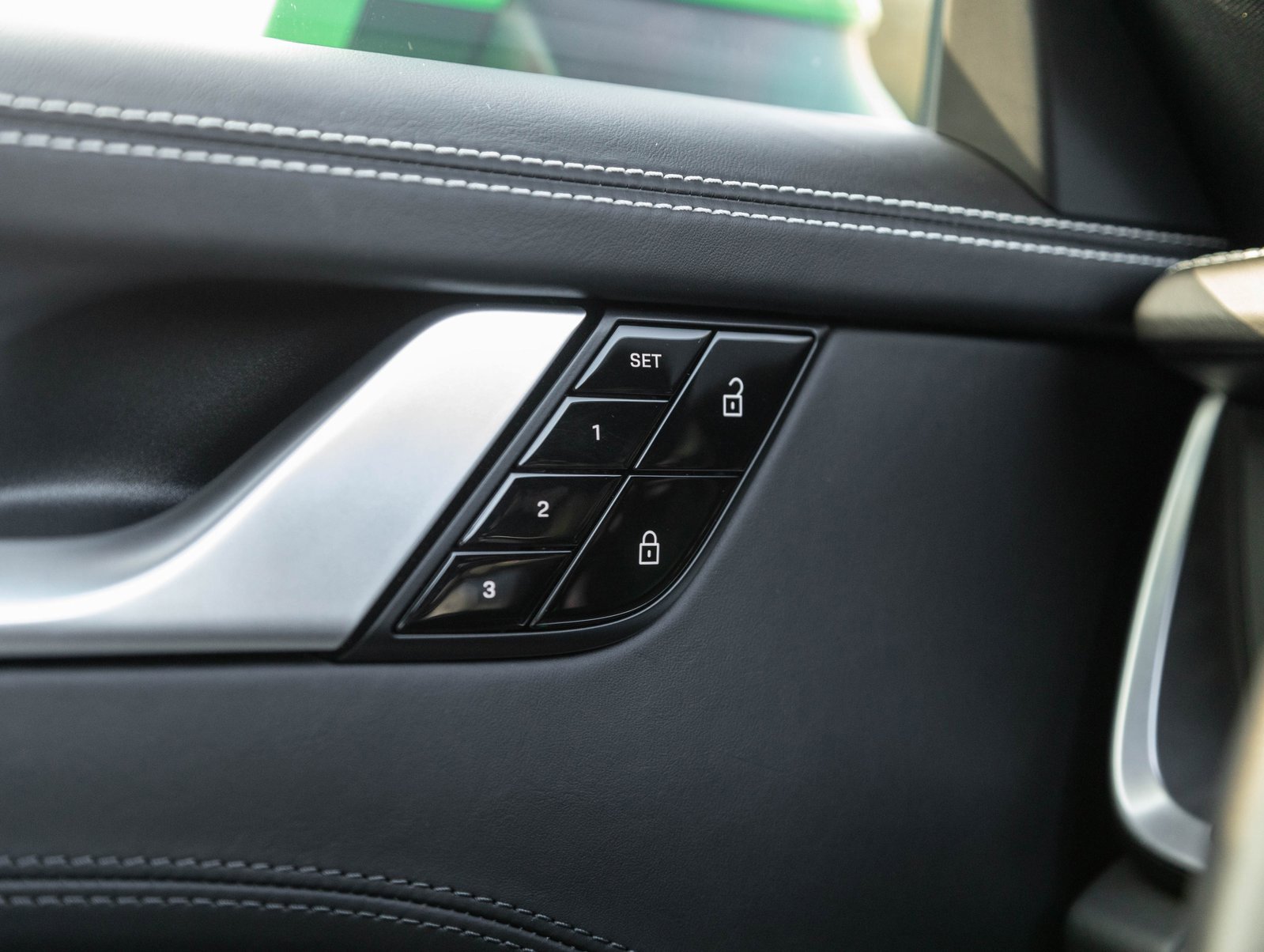 Used 2021 Porsche 911 Carrera image 18