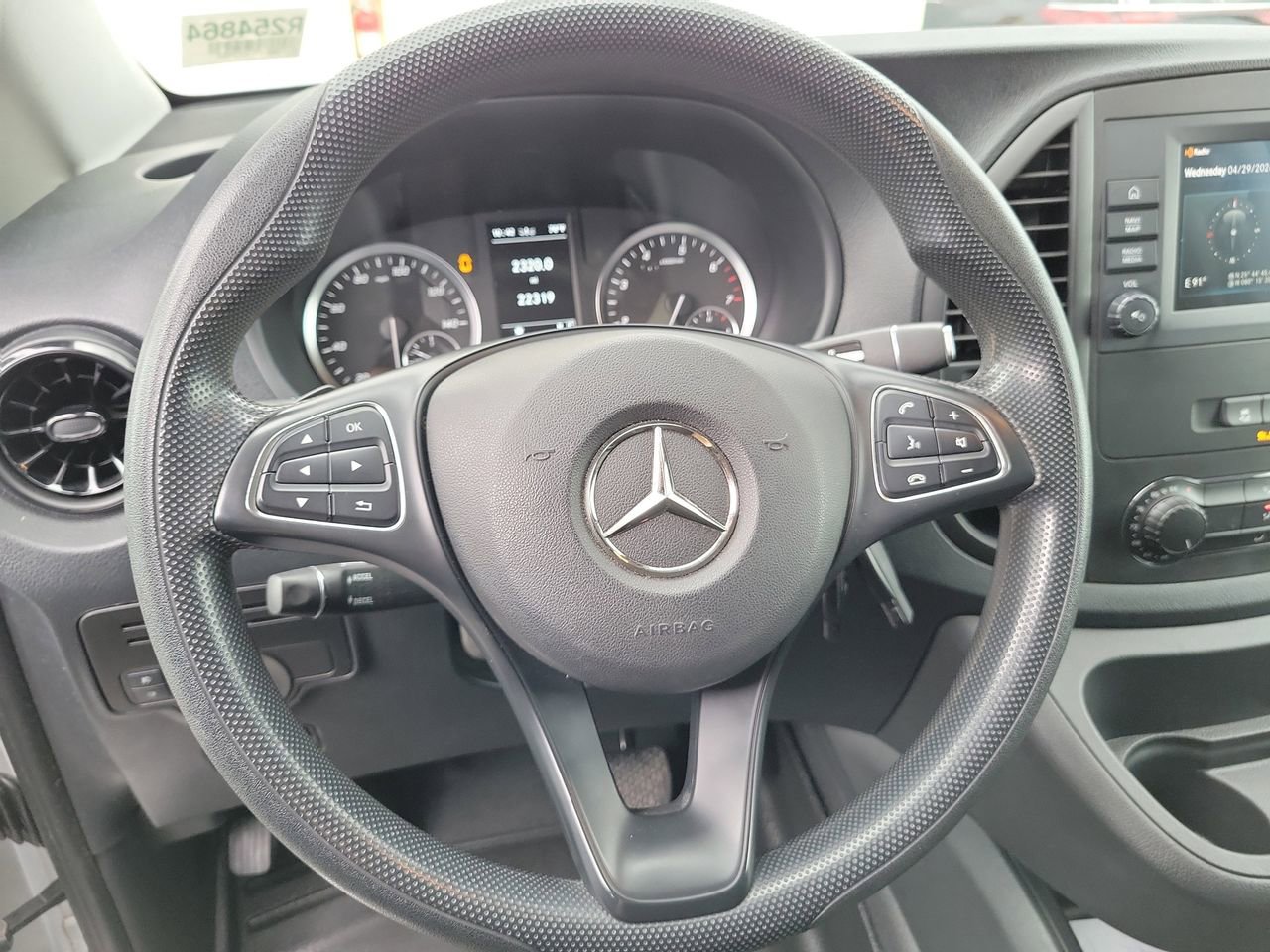 Used 2023 Mercedes-Benz Metris image 20