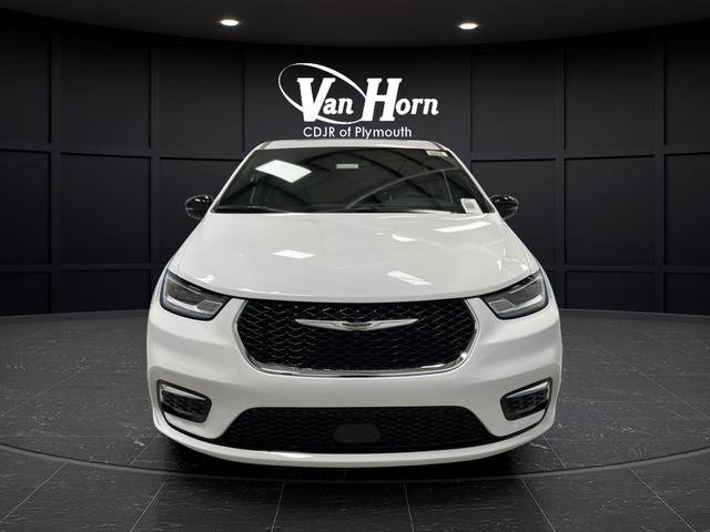 New 2026 Chrysler Pacifica Select image 11