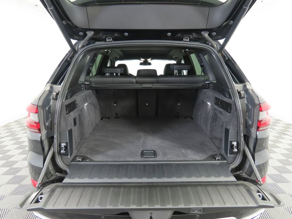 Used 2022 BMW X5 xDrive40i w/ Parking Assistance Package image 29