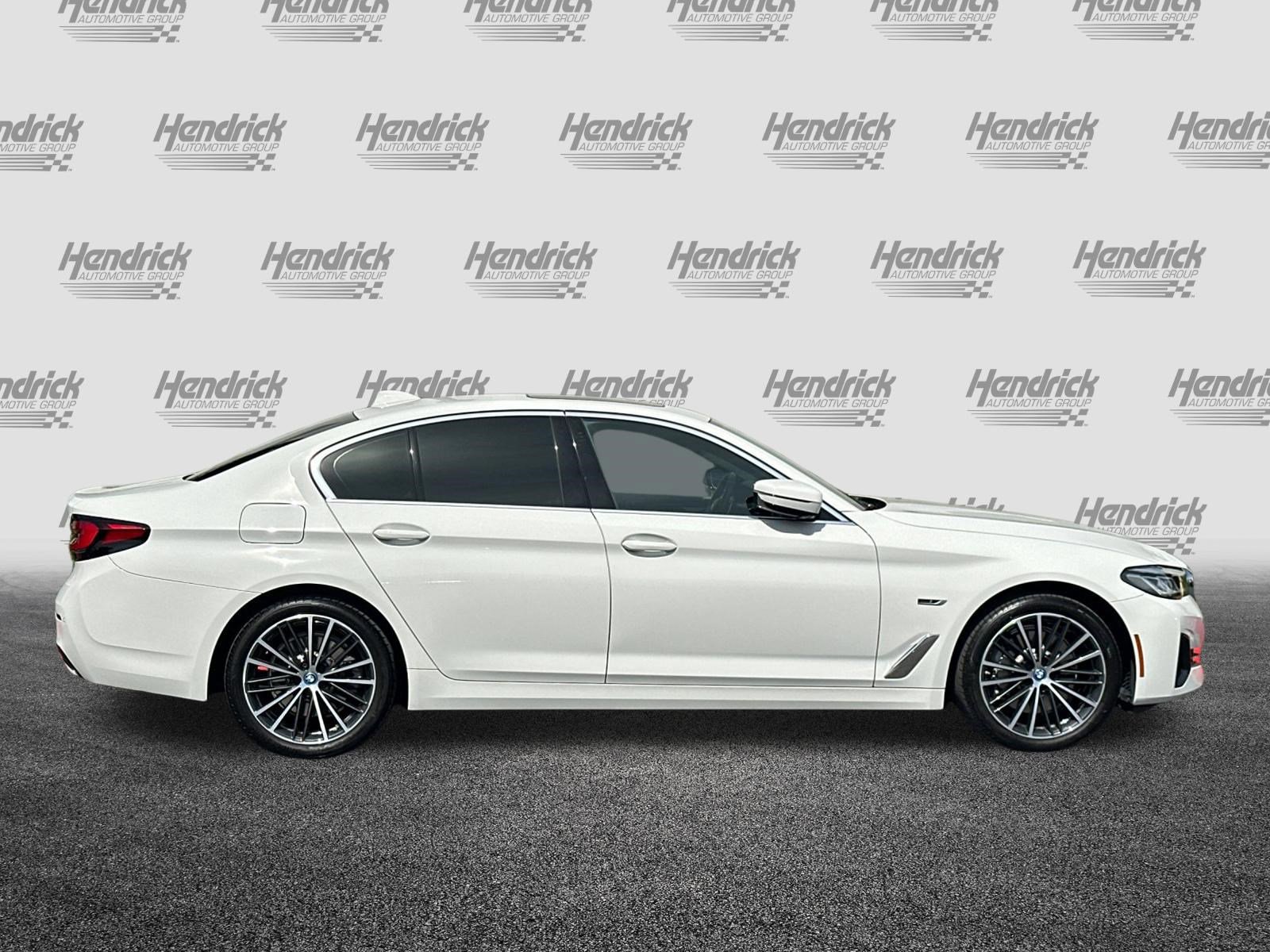Certified 2023 BMW 530e w/ Convenience Package image 3
