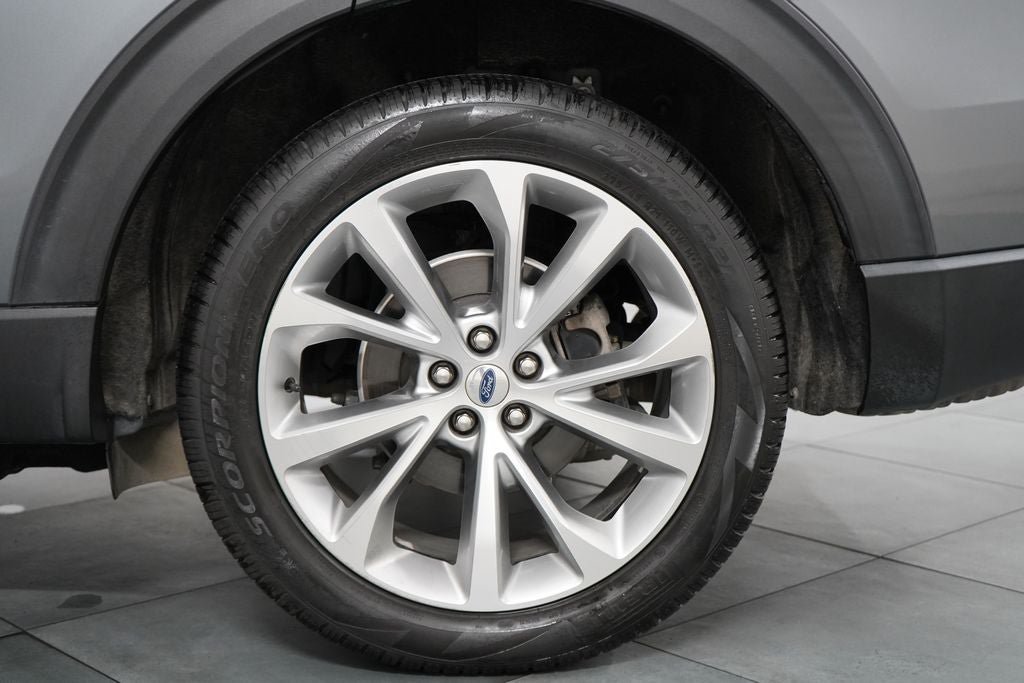 Used 2021 Ford Explorer Platinum w/ Equipment Group 601A AWD/4WD image 38
