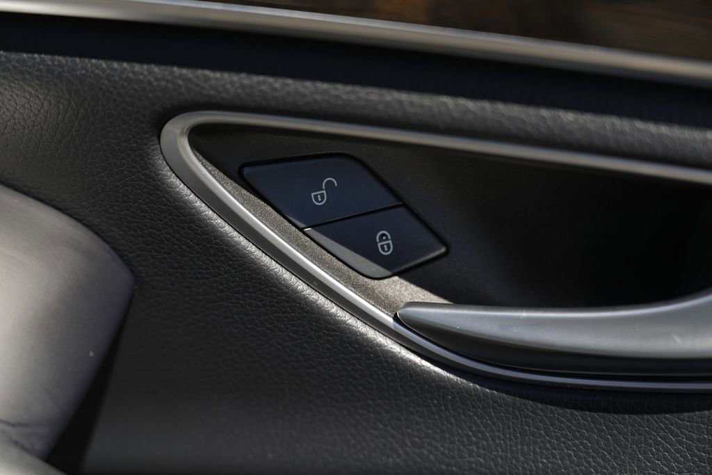 Used 2015 Mercedes-Benz S 550 Sedan image 42