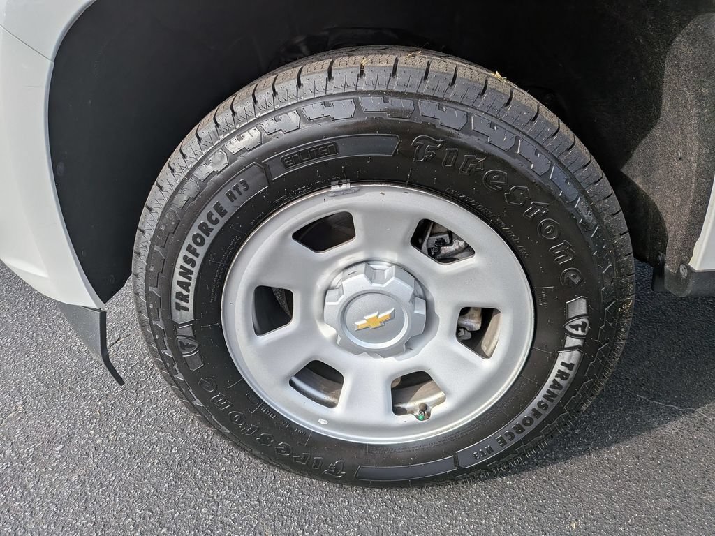 Used 2022 Chevrolet Colorado W/T AWD/4WD image 9