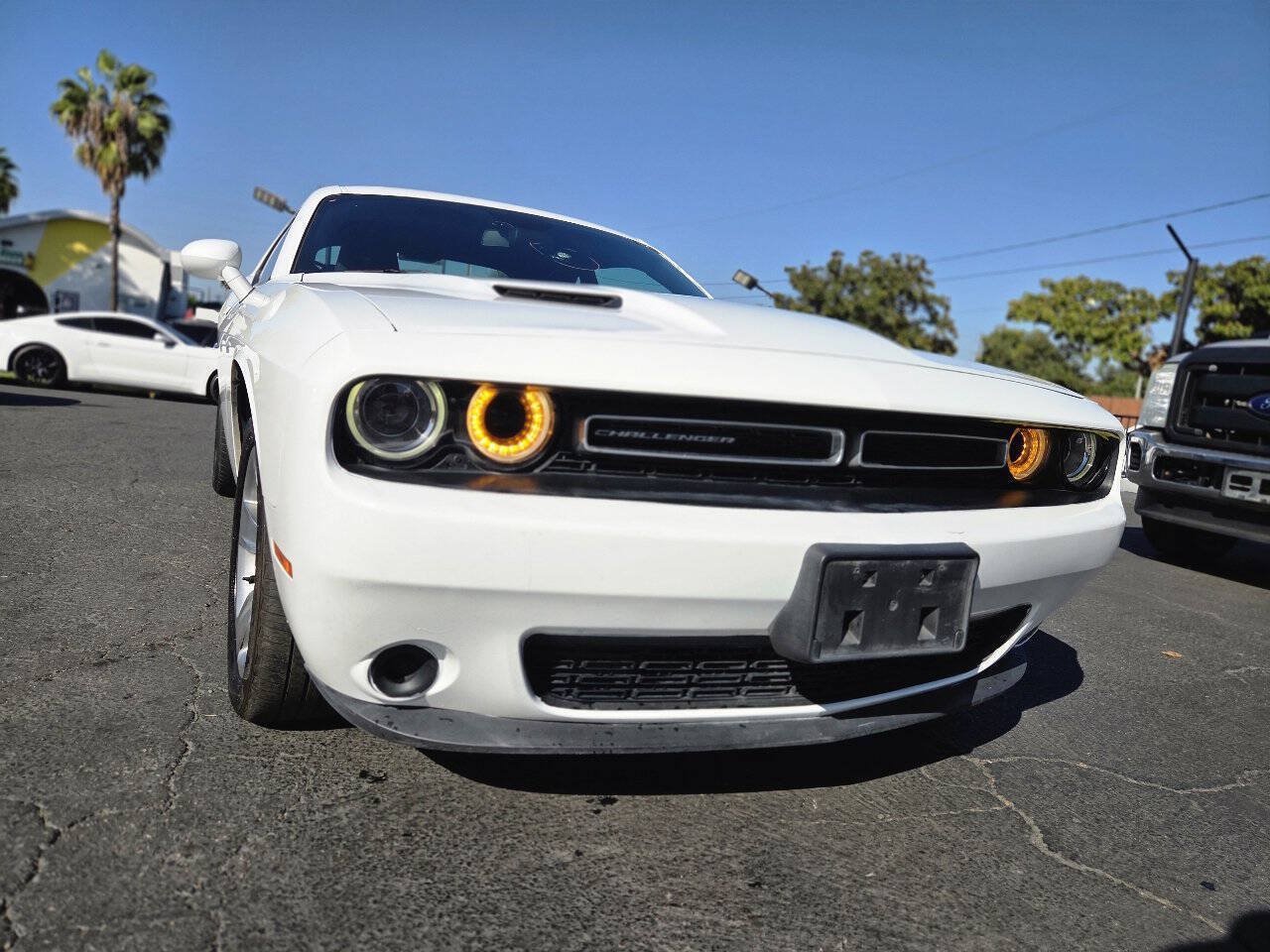 Used 2020 Dodge Challenger SXT RWD image 5