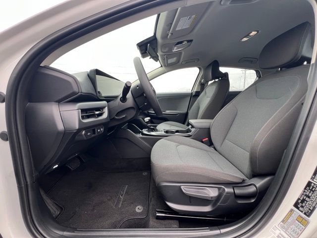 Certified 2025 Kia K4 LXS FWD image 14