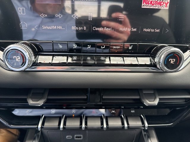 New 2025 GMC Canyon Elevation w/ Convenience Package image 31