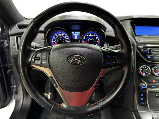 Used 2015 Hyundai Genesis 3.8 image 28
