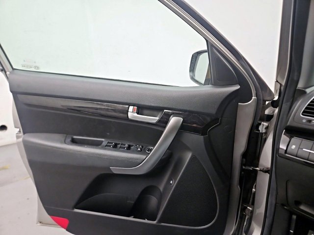 Used 2015 Kia Sorento LX image 7