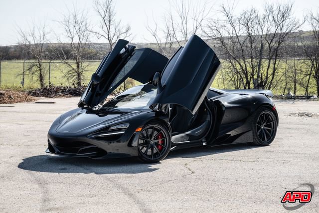 Used 2019 McLaren 720S RWD image 3