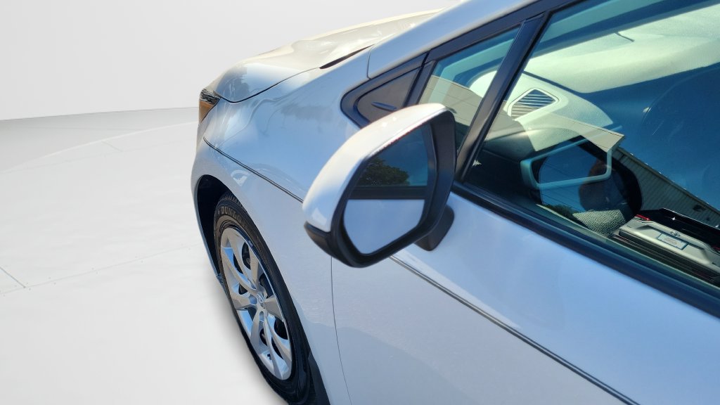 Used 2025 Toyota Corolla LE FWD image 25