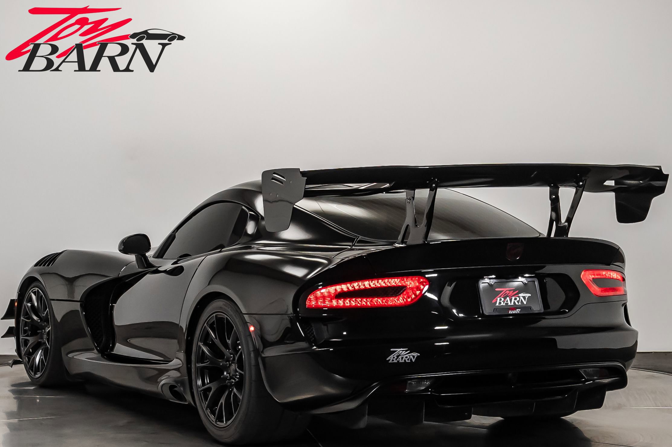 Used 2017 Dodge Viper GTC w/ ACR Package image 3