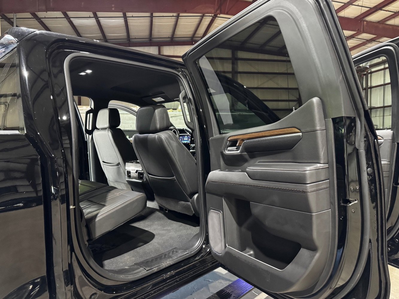 Used 2022 Chevrolet Silverado 1500 High Country image 21