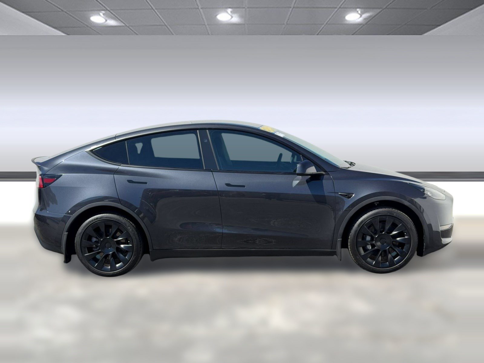 Used 2024 Tesla Model Y 2WD image 7