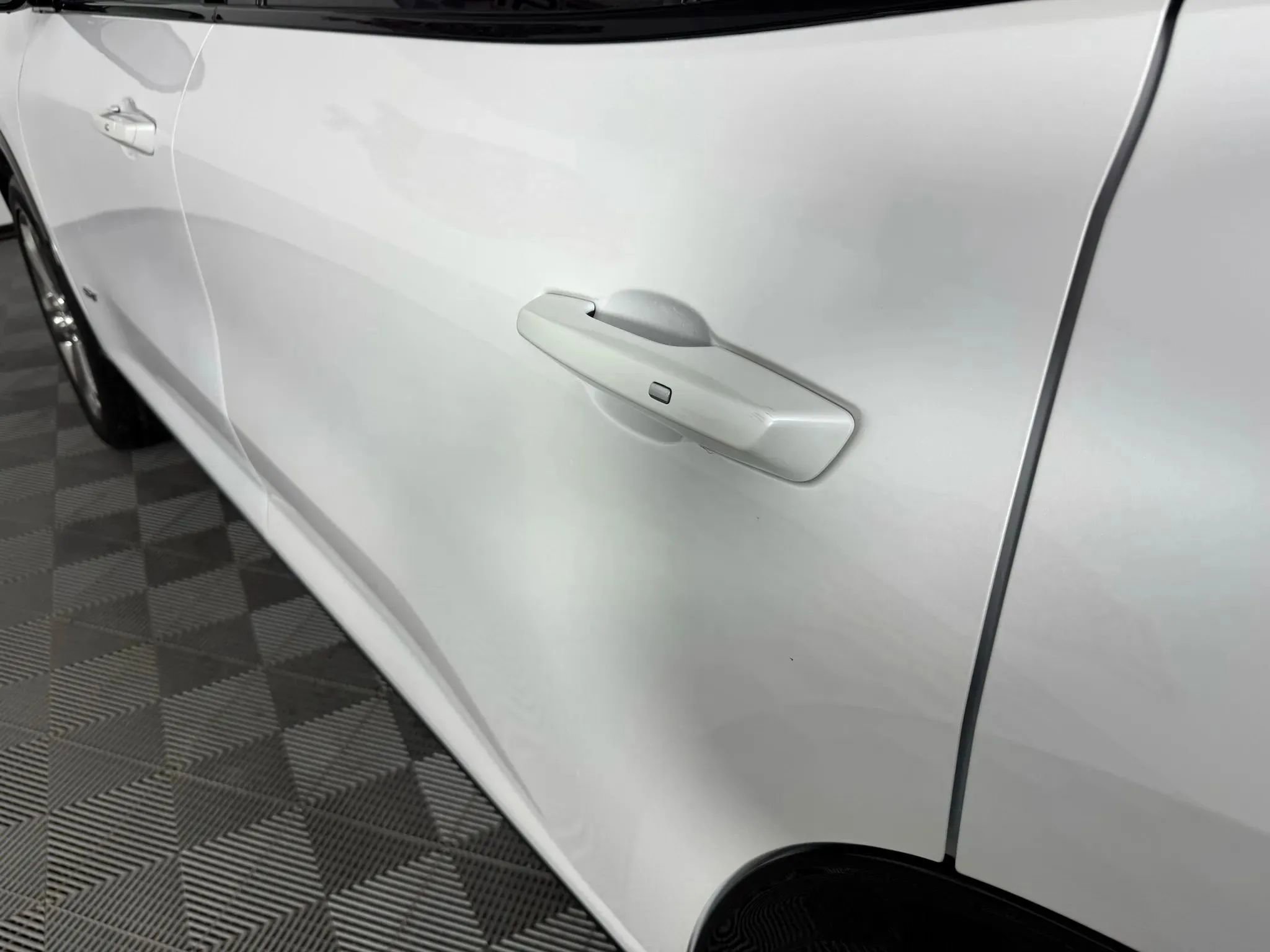 Used 2025 Buick Enclave Sport Touring w/ Super Cruise Package FWD image 21