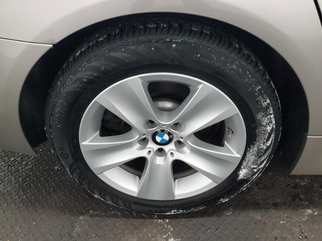 Used 2012 BMW 528i xDrive Sedan image 19