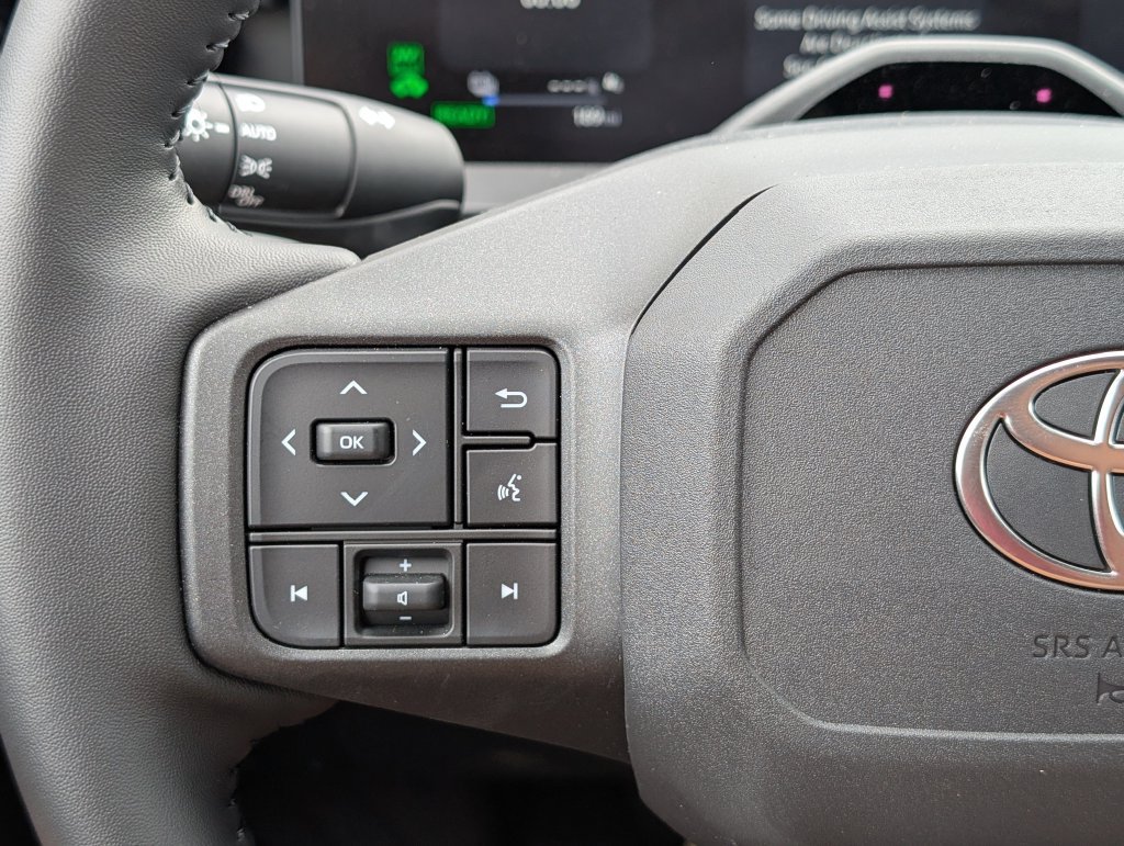 Used 2026 Toyota RAV4 XSE w/ Panoramic Sun Roof Package AWD/4WD image 26