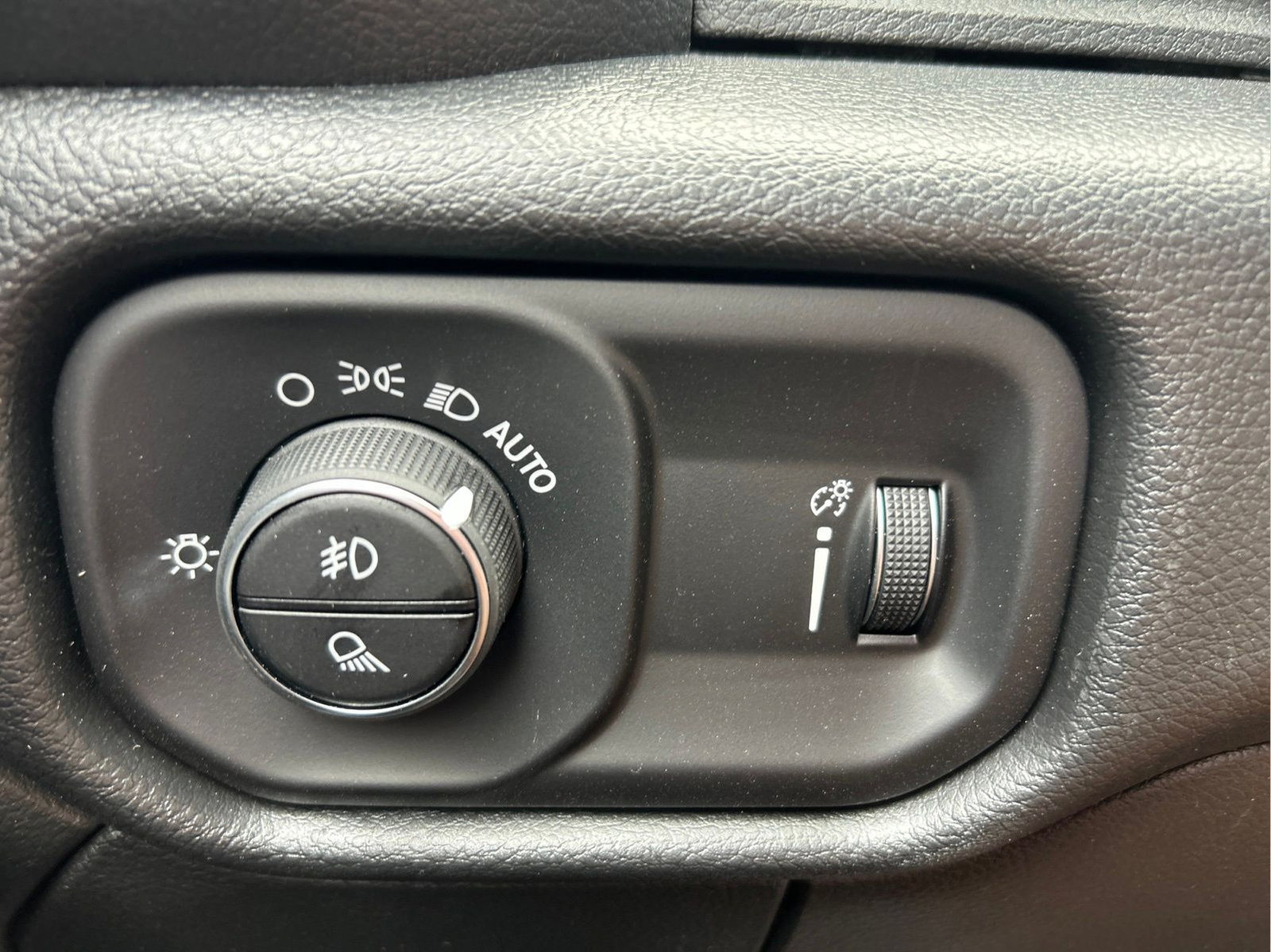 New 2026 RAM 2500 Warlock AWD/4WD image 25