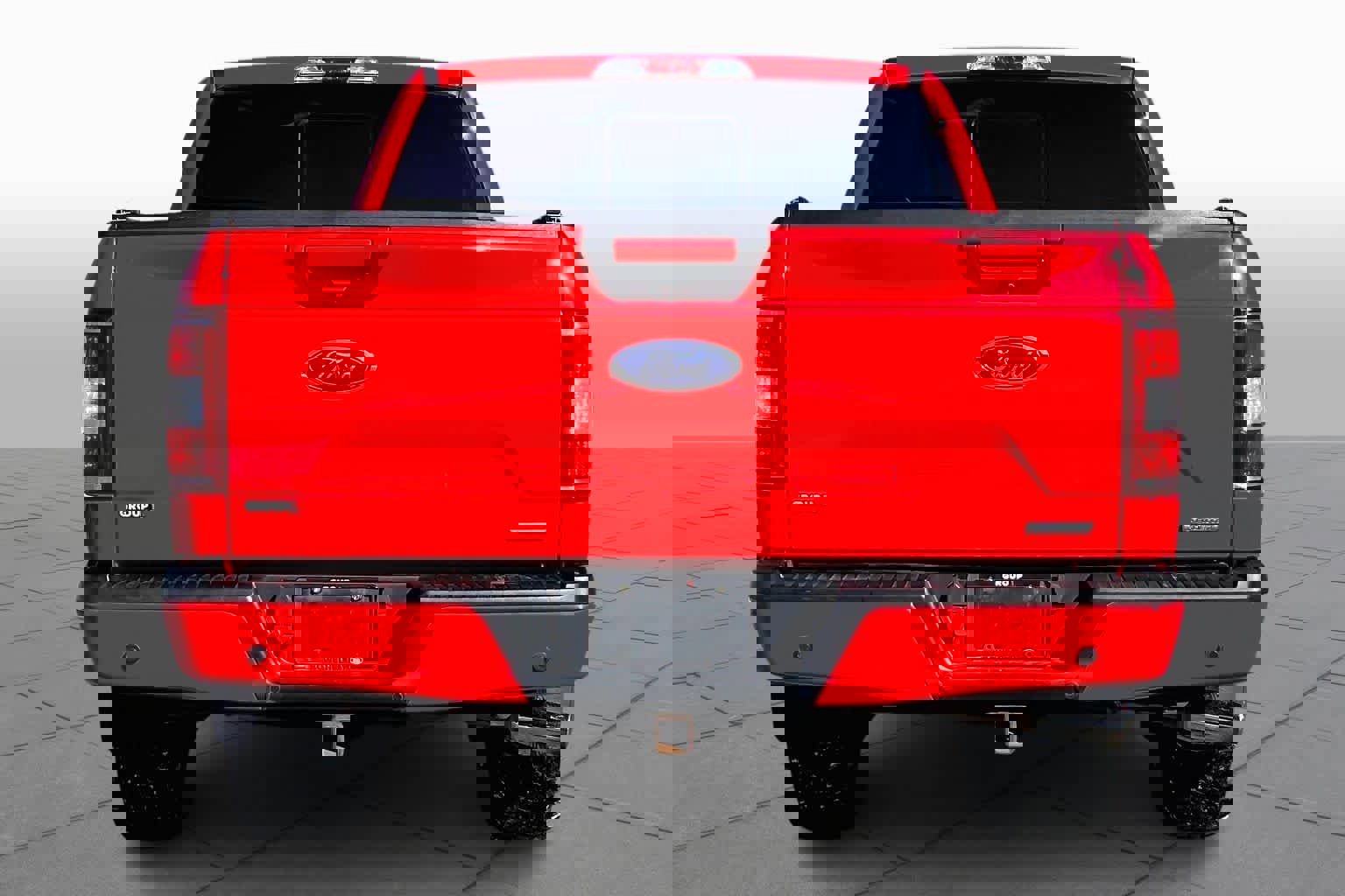 Used 2018 Ford F150 XLT w/ Equipment Group 302A Luxury image 5