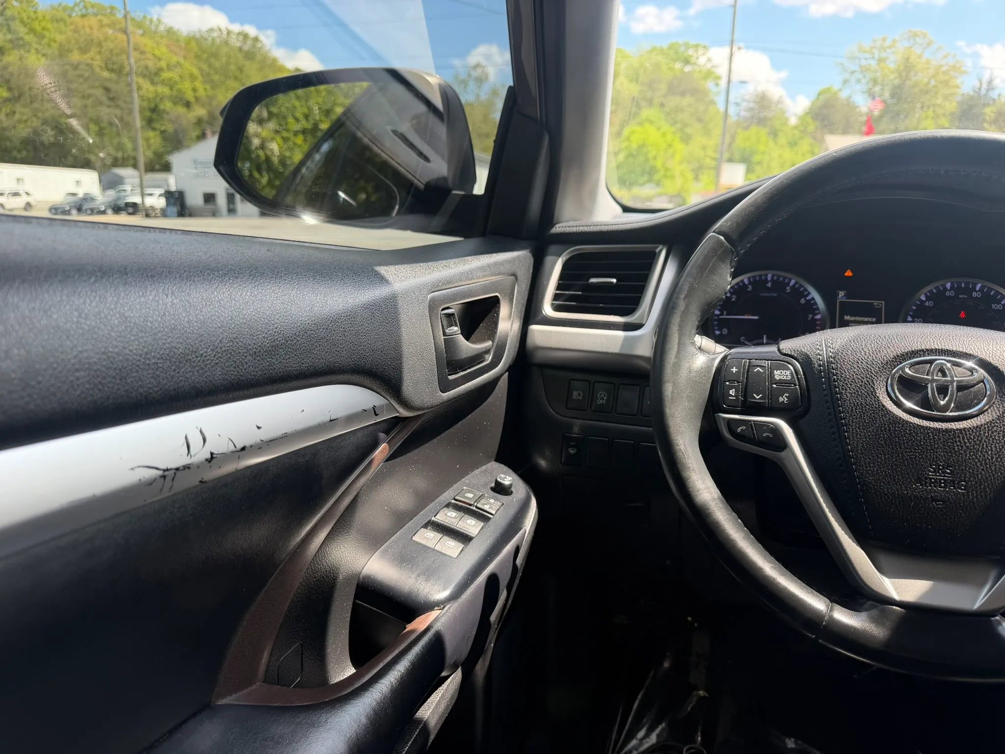 Used 2019 Toyota Highlander Plus image 35