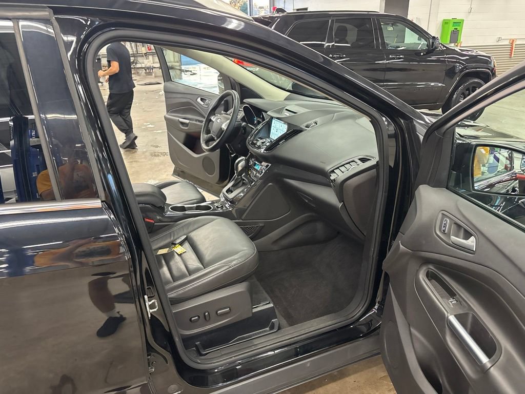 Used 2016 Ford Escape Titanium AWD/4WD image 16