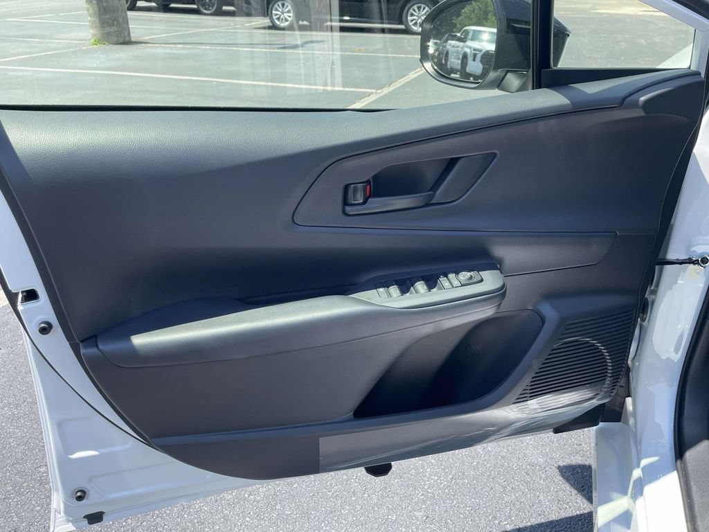New 2026 Toyota Prius Plug-In Hybrid FWD image 25