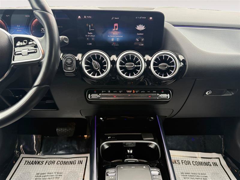 Used 2022 Mercedes-Benz GLA 250 4MATIC w/ Premium Package Lite image 13