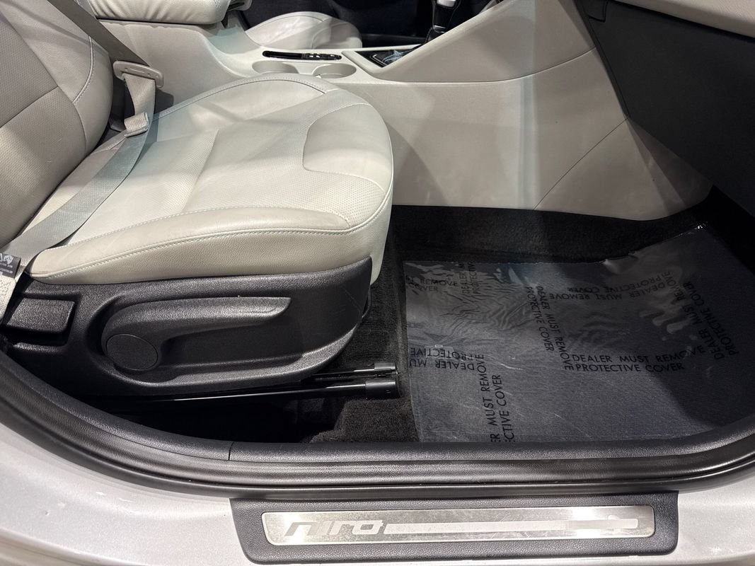 Used 2019 Kia Niro EX Premium w/ Sunroof Package FWD image 84