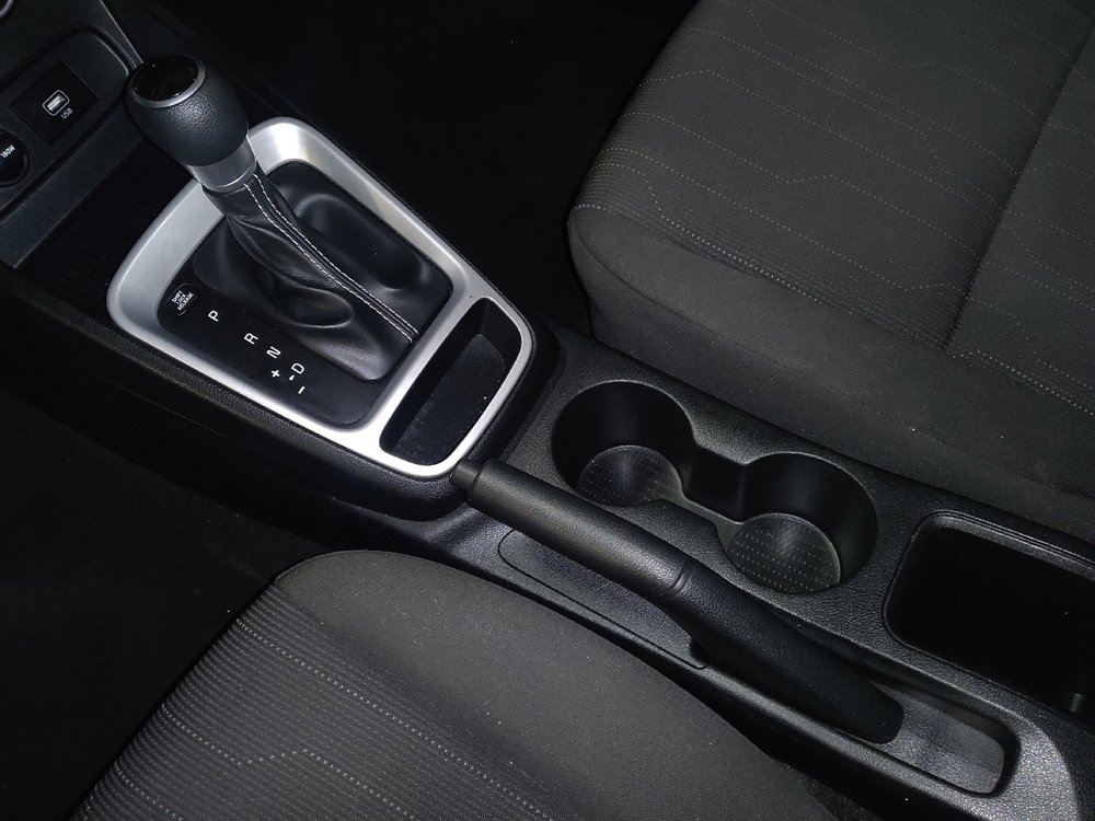 Used 2021 Hyundai Venue SE image 26