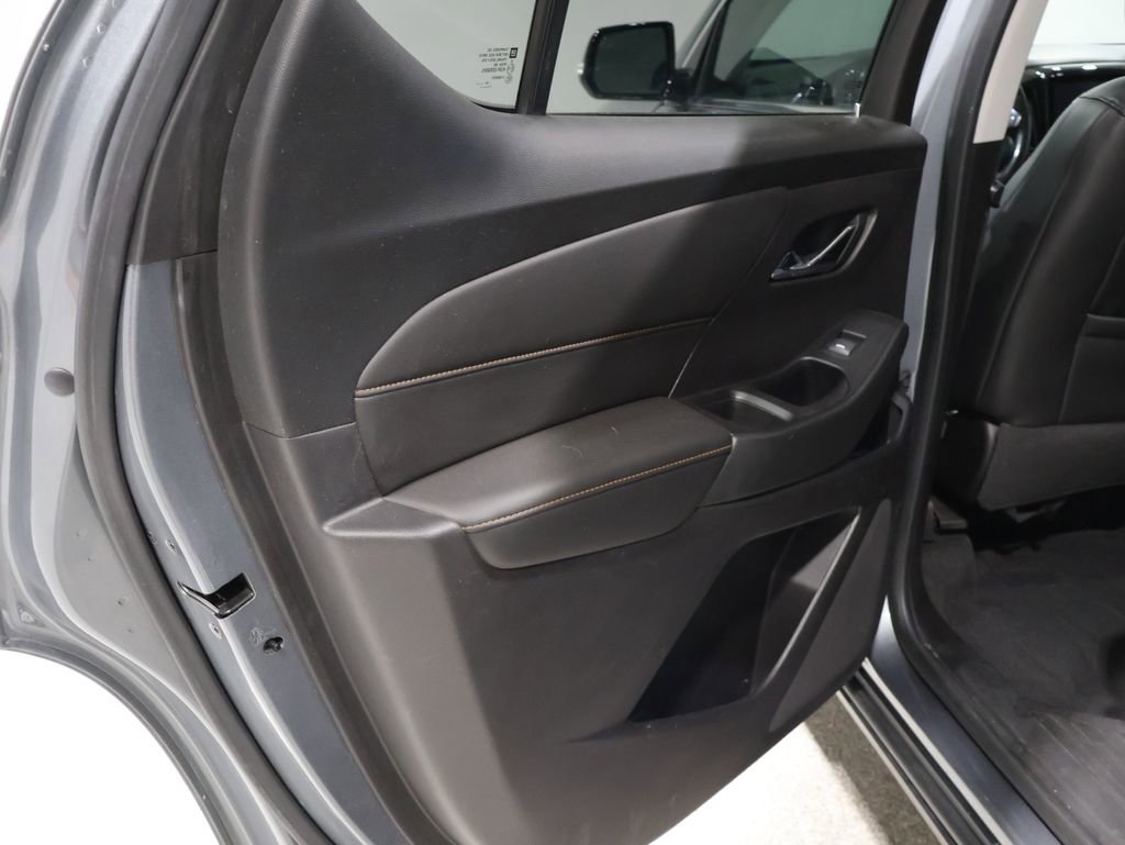 Used 2019 Chevrolet Traverse LT image 19