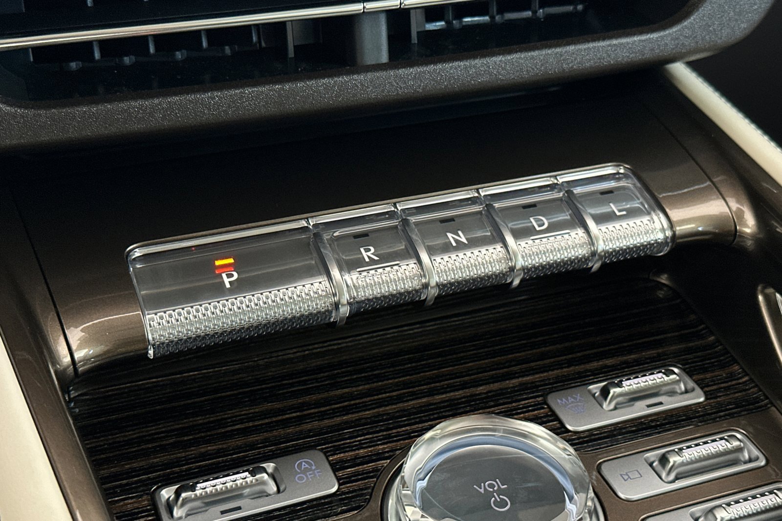 New 2025 Lincoln Nautilus Black Label w/ Jet Appearance Package image 21