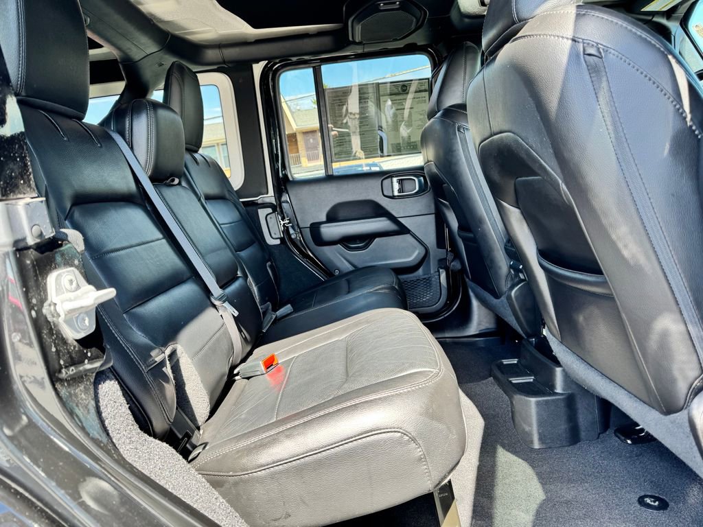 Used 2022 Jeep Wrangler Unlimited Sahara image 14