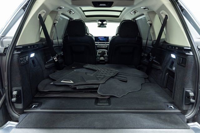 Certified 2023 BMW X7 xDrive40i w/ Premium Package image 9
