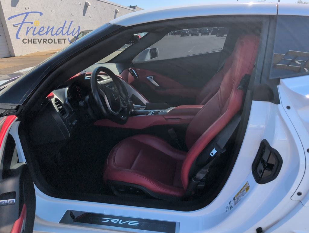 Used 2016 Chevrolet Corvette Z06 w/ 3LZ Preferred Equipment Group RWD image 6