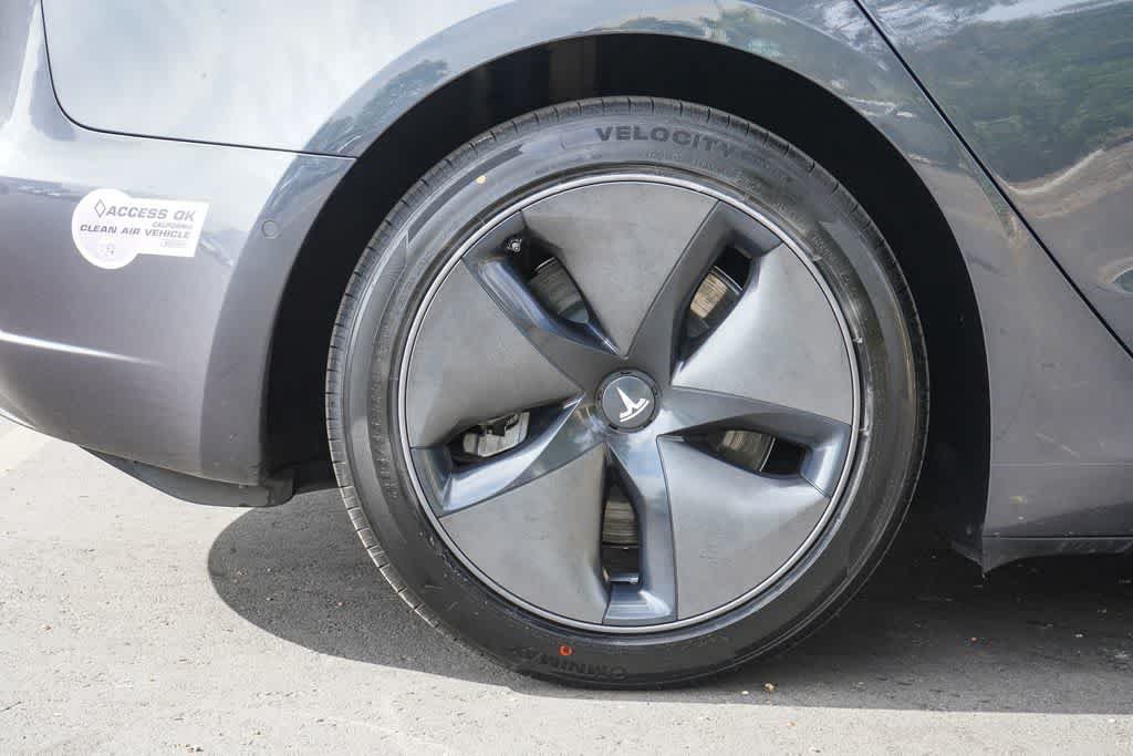 Used 2018 Tesla Model 3 Long Range AWD/4WD image 8