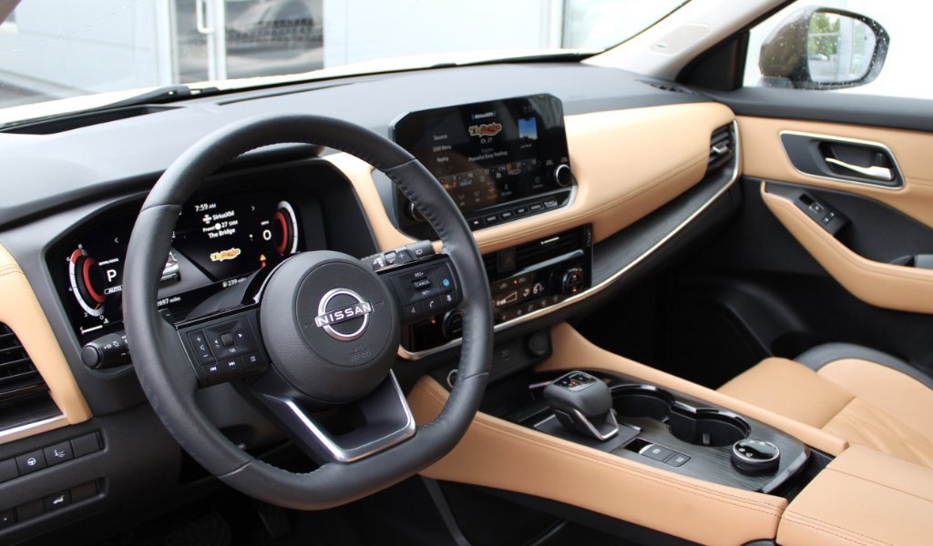 Certified 2022 Nissan Rogue Platinum w/ Head-Up Display Package image 28