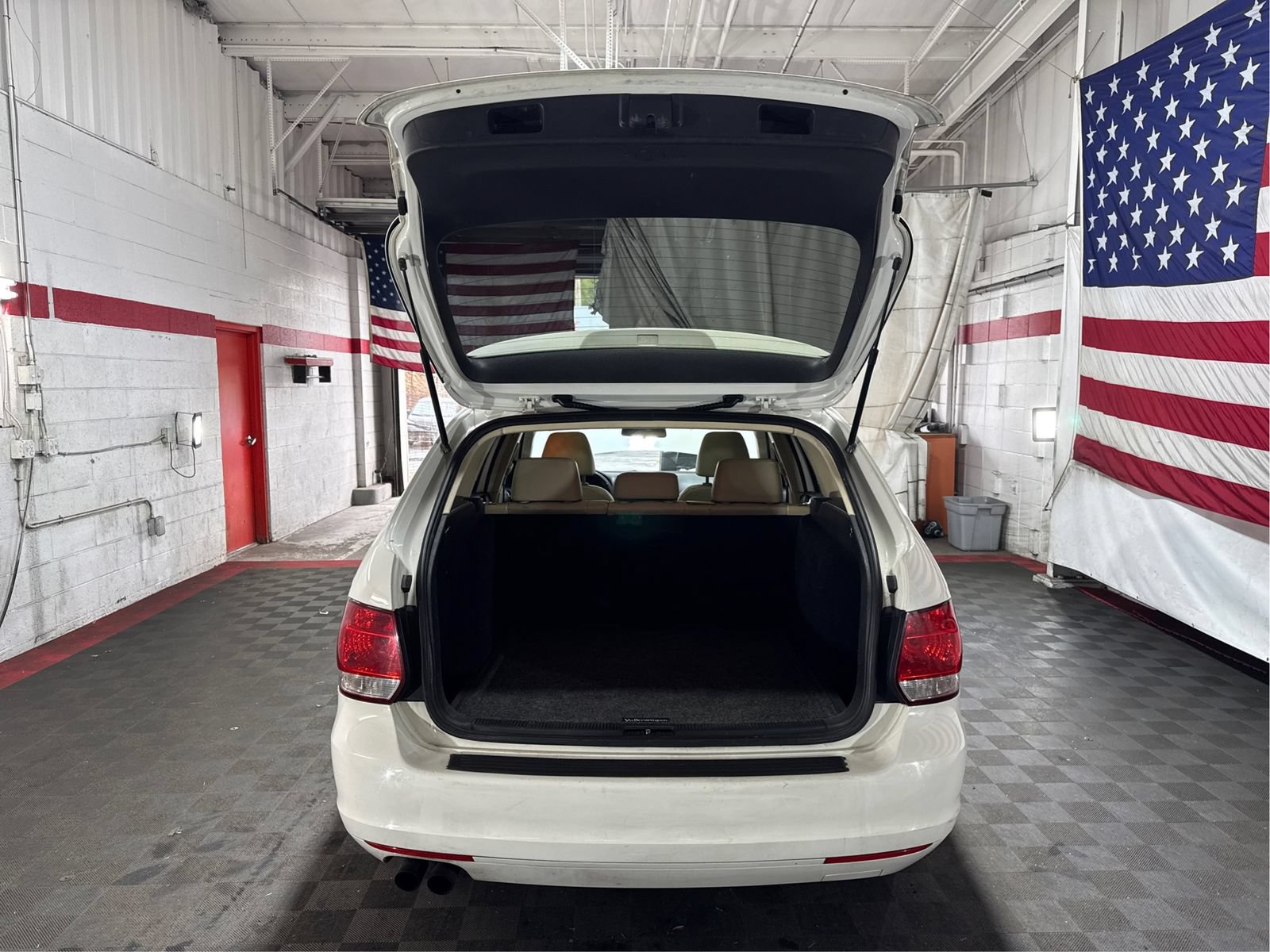Used 2013 Volkswagen Jetta TDI FWD image 12