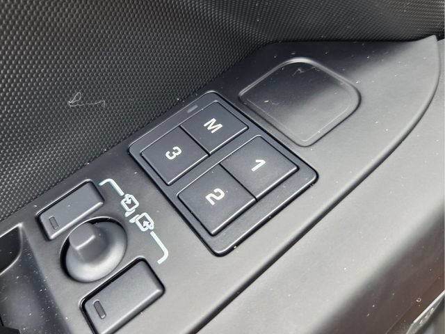 Used 2025 Land Rover Defender 110 S AWD/4WD image 34