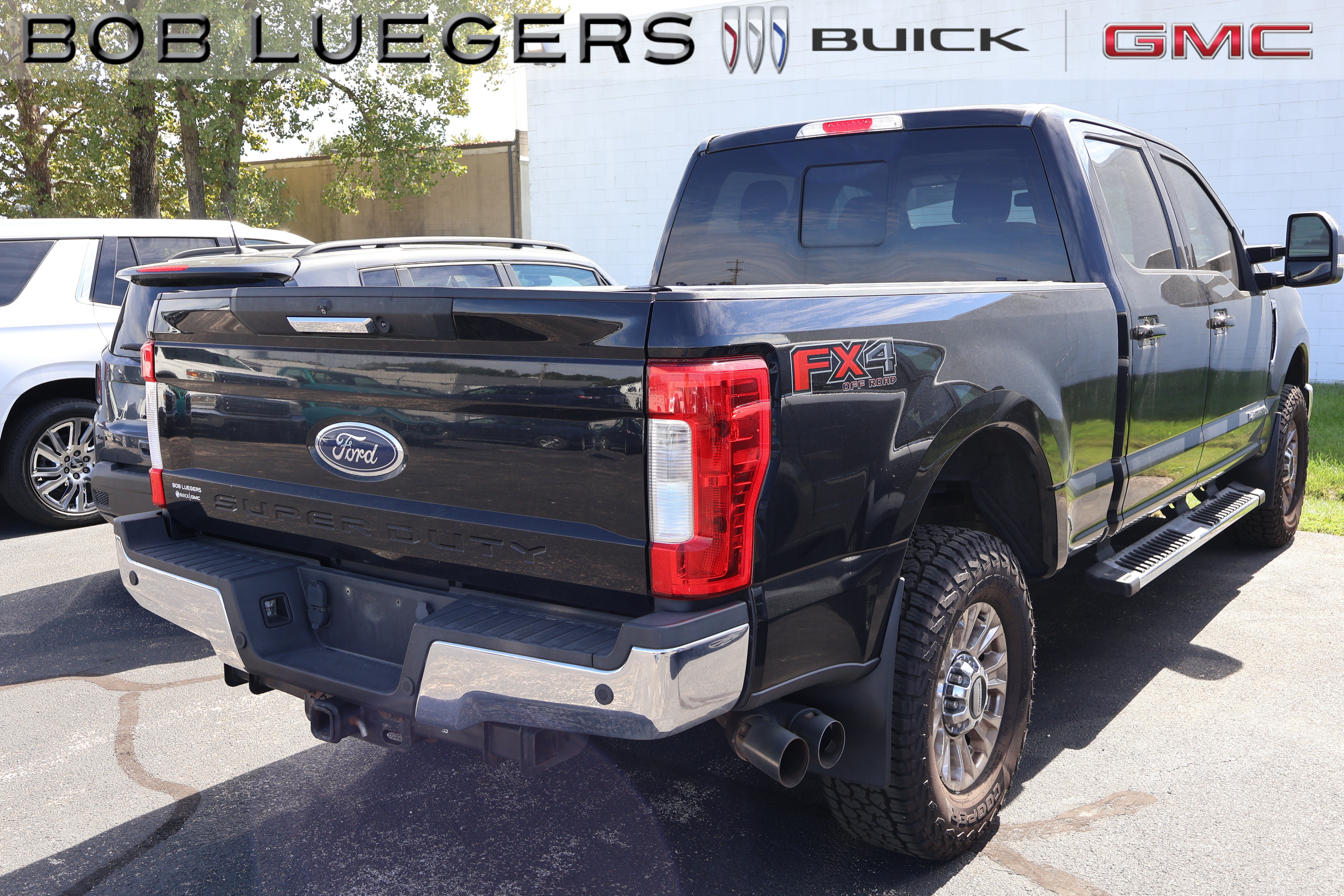 Used 2017 Ford F250 Lariat w/ Chrome Package AWD/4WD image 4
