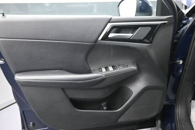 Used 2024 Mitsubishi Outlander FWD image 27