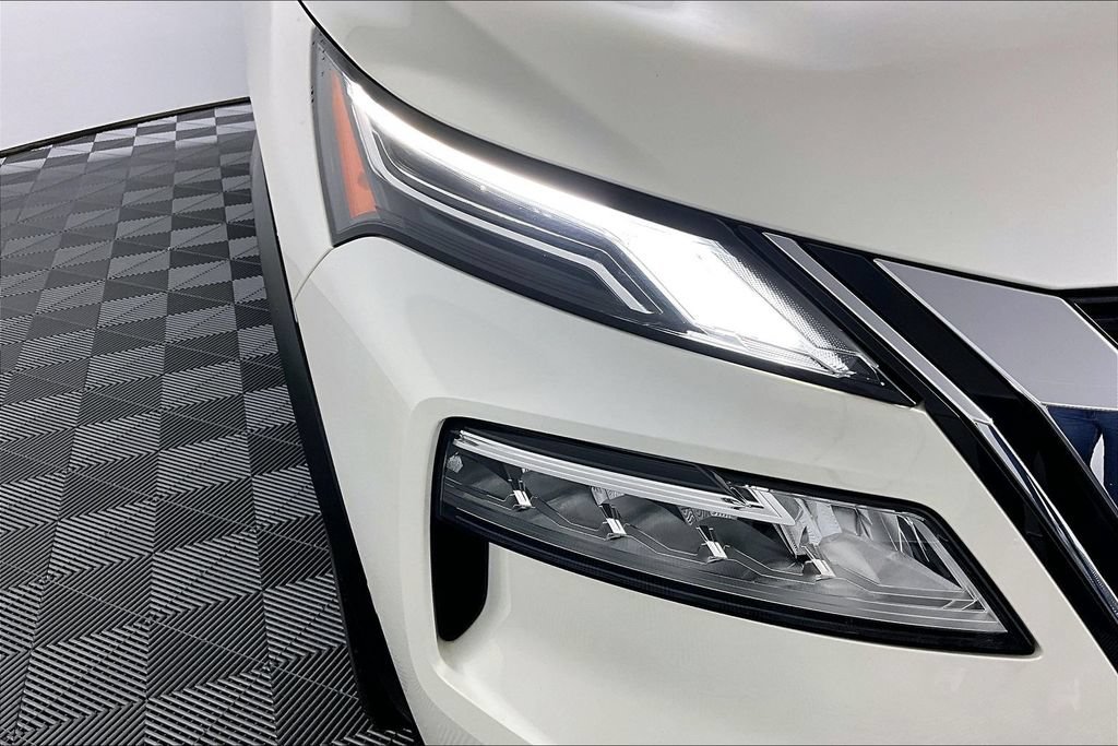 Used 2023 Nissan Rogue Platinum FWD image 28