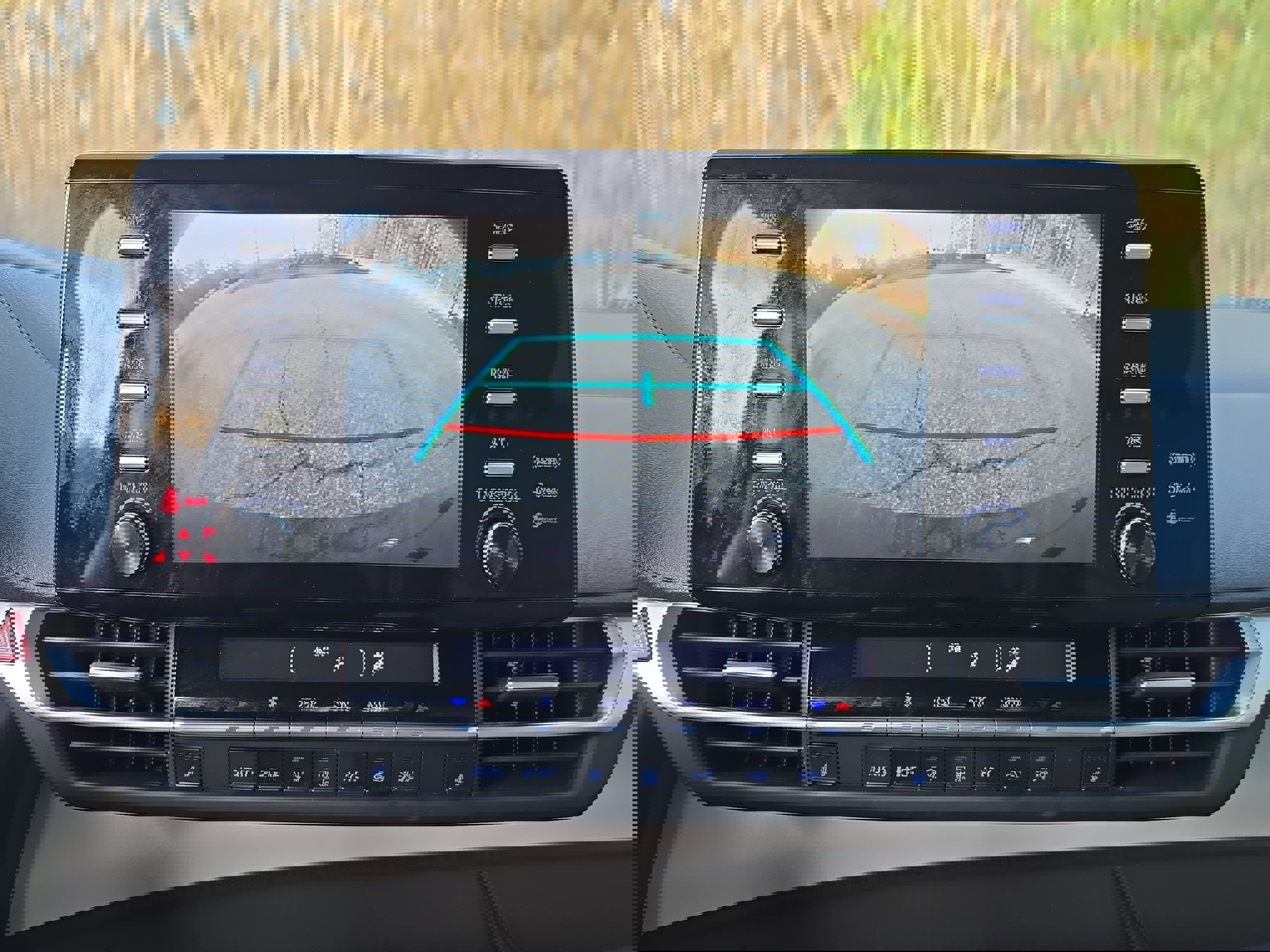 Used 2021 Toyota Sienna XLE image 22