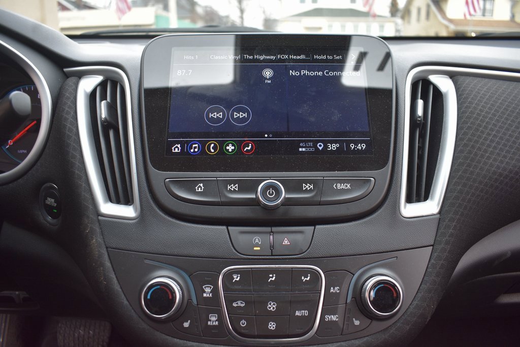 Used 2024 Chevrolet Malibu LT image 18