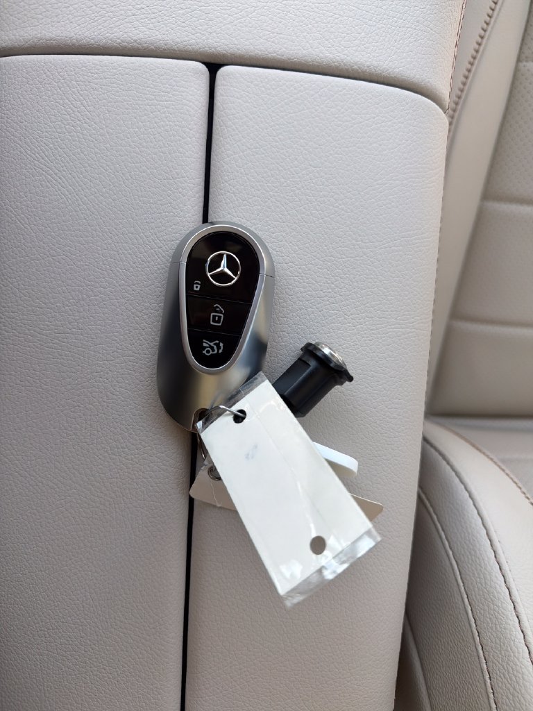 New 2027 Mercedes-Benz GLS 450 4MATIC image 4