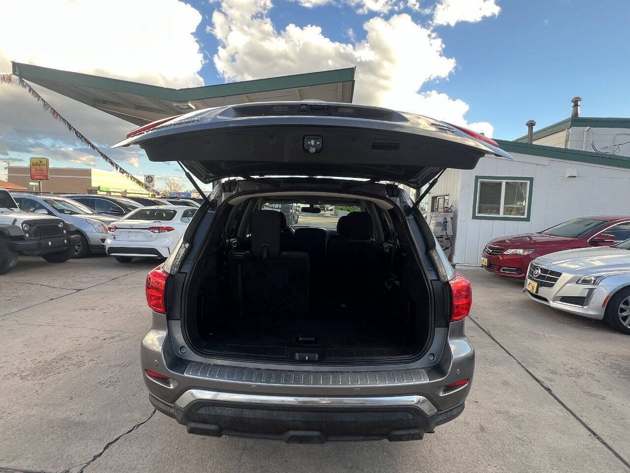 Used 2019 Nissan Pathfinder SV AWD/4WD image 7