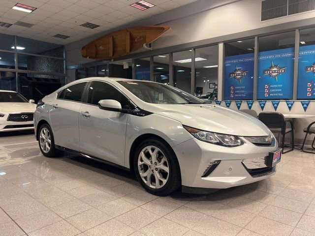 Used 2018 Chevrolet Volt Premier FWD image 4